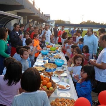 Centro Paroquial assinala dia do pai com jogo de futebol
