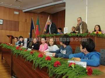 Alunos do concelho passam a deputados municipais