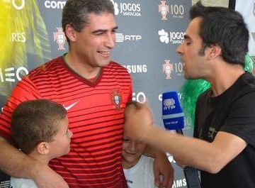 Almeirinense entre os 20 melhores. Pronto para jogar com Figo e Ronaldo