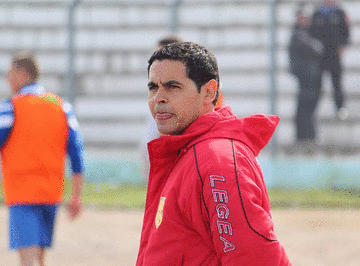 Treinador almeirinense rescinde Al-Shabab
