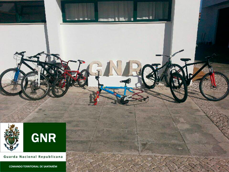 Ladrões das bicicletas soltos Ladrões das bicicletas soltos