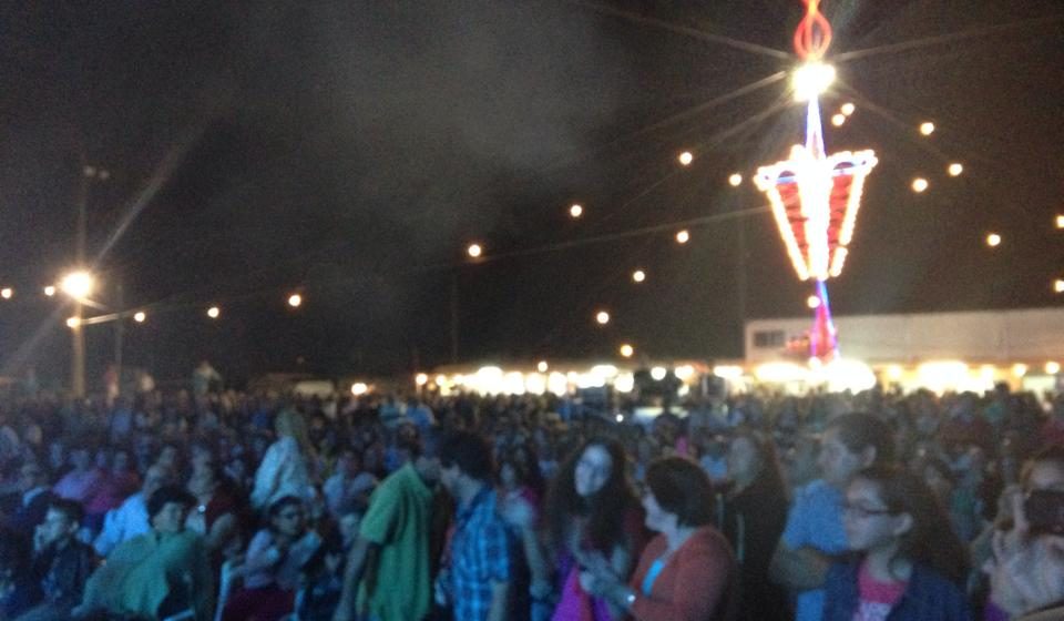 Casa cheia no arranque das Festas das Fazendas
