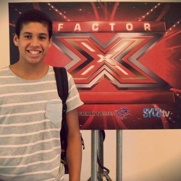 Almeirinense à conquista do Factor X