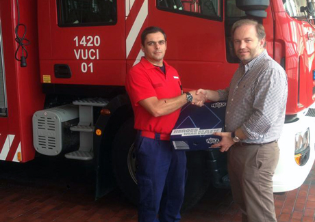 Pedro Ribeiro não cumpre banho e oferece botas aos Bombeiros Pedro Ribeiro não cumpre banho e oferece botas aos Bombeiros