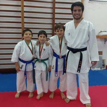 Karaté de Benfica do Ribatejo conquista 13 medalhas