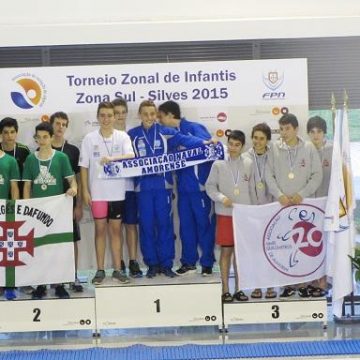 Nadadores dos 20 Km conquistam duas   medalhas no Zonal de Infantis