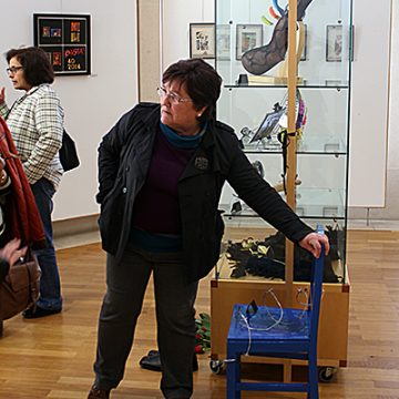 Exposição de pintura, desenho, instalação de Maria do Carmo Santos ” Luzes do Silêncio”
