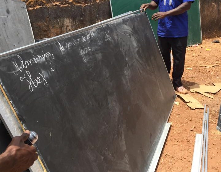 Quadros da escolas de Almeirim chegam à Guiné