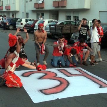 Benfiquistas festejam título em Almeirim (VIDEO) Benfiquistas festejam título em Almeirim (VIDEO)
