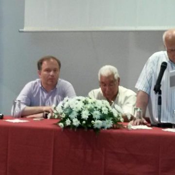Celestino Simões apresenta livro