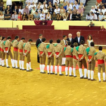 Corrida do Centenário do Grupo de Forcados Amadores de Santarém (c/video e fotos)