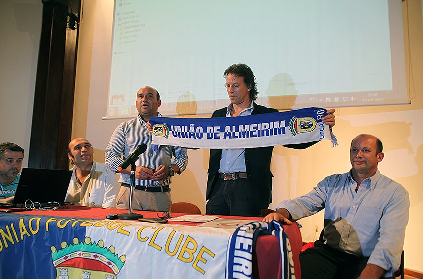 Cadete estreia-se como treinador no U. Almeirim