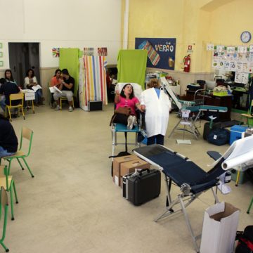 Hoje é dia de ajuda a menina de Almeirim que precisa de dador de Medula Óssea