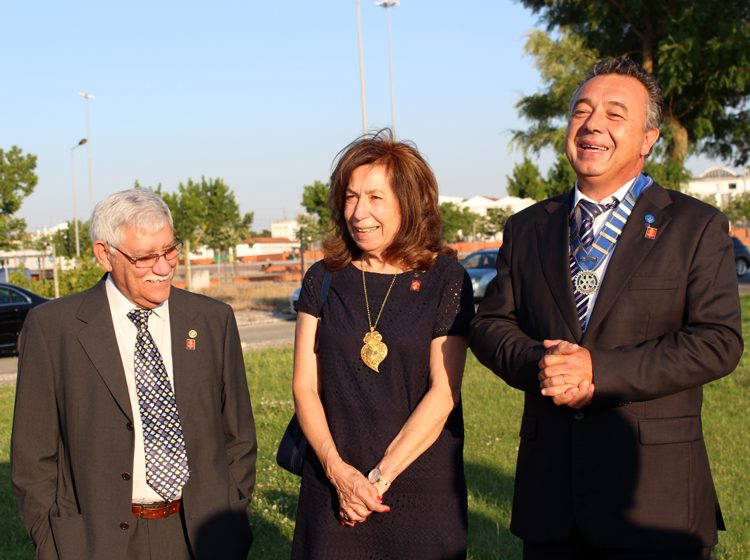 Rotary organizada caminhada noturna