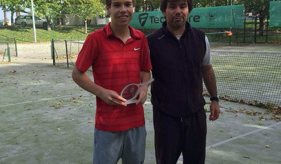 Ténis Almeirim com dois finalistas, um de nível A