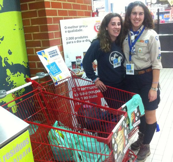 Grupo Mãos Dadas realiza recolha de Alimentos