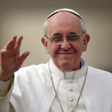 Papa saúda e felicita “O Almeirinense” Papa saúda e felicita “O Almeirinense”