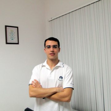 João Estevens é fisioterapeuta especializado em RPG João Estevens é fisioterapeuta especializado em RPG