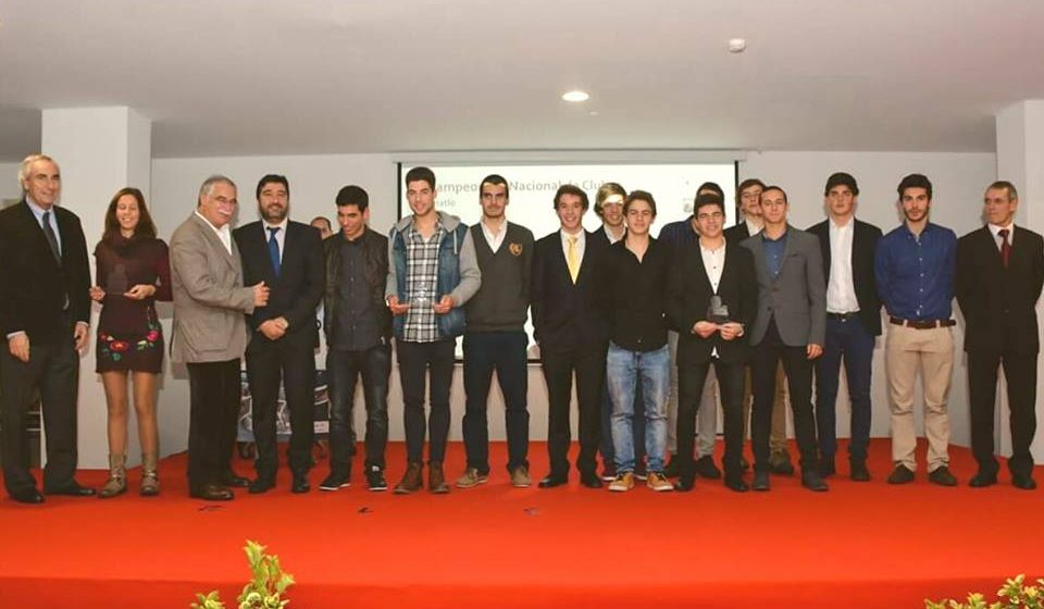 Águias de Alpiarça recebe “faixas” de Campeão