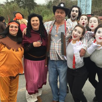 Raposa sai à rua para festejar Carnaval