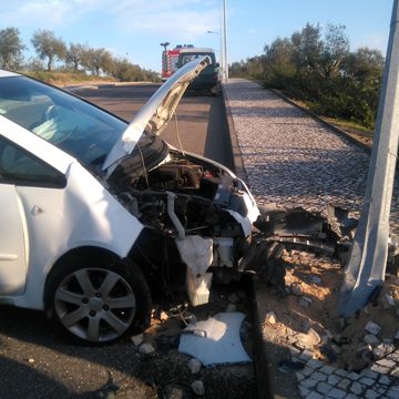 Despiste provoca um ferido ligeiro