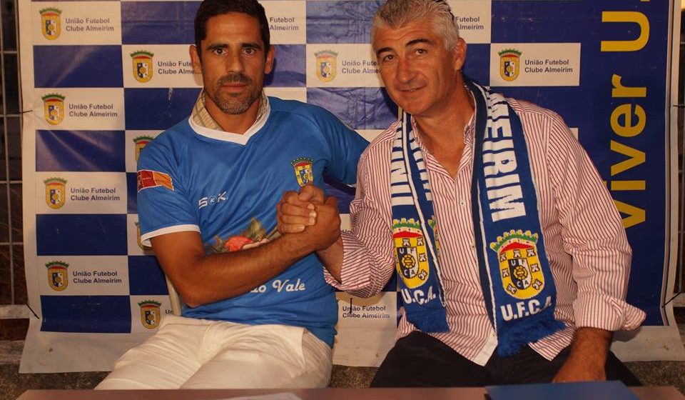 Capitão do U. Almeirim abandona