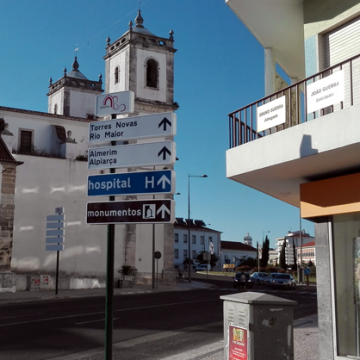 Nome de Almeirim trocado por “Almerim” nas placas de Santarém