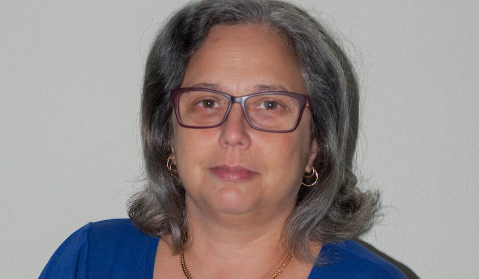 Da esquerda para a direita: Os professores são uma corja