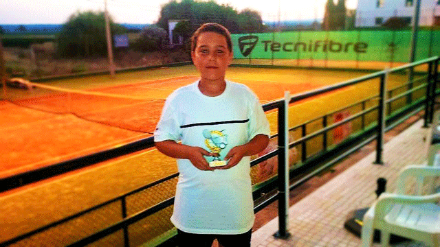 Ténis Almeirim conquista um título e um segundo lugar Ténis Almeirim conquista um título e um segundo lugar