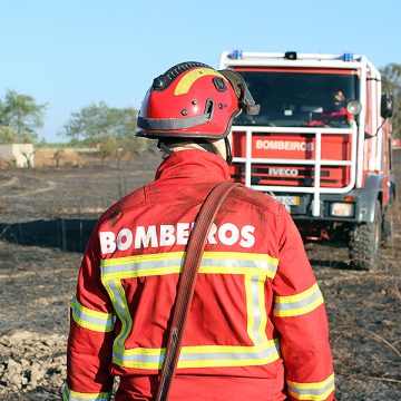 O Almeirinense entrega receitas aos Bombeiros de Almeirim