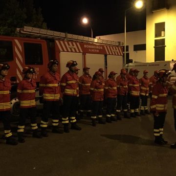 Bombeiros recebem divisas e são promovidos
