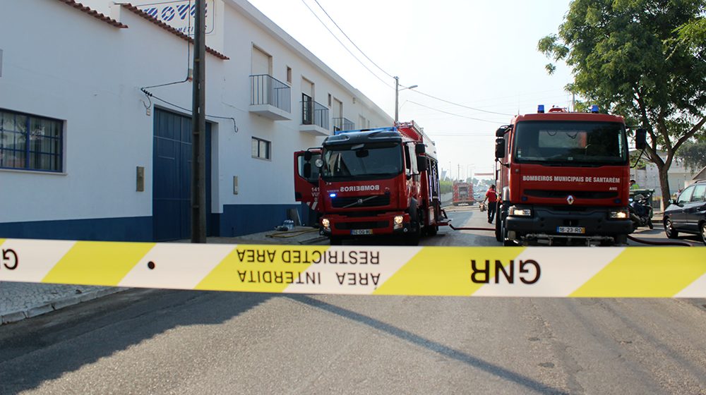 PJ investiga incêndio de Almeirim
