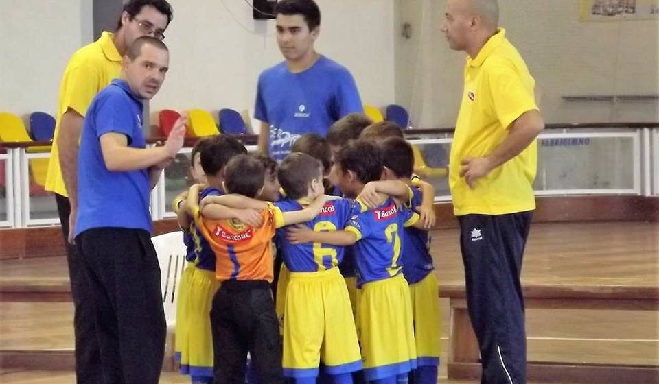 Pequenas estrelas do futsal almeirinense estreiam-se