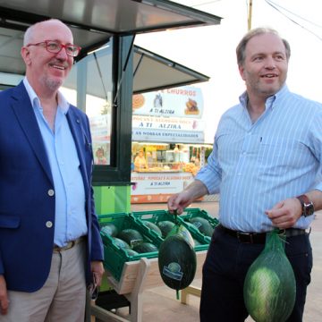 Entidade do Turismo reúne com autarquias e restaurantes em Almeirim Entidade do Turismo reúne com autarquias e restaurantes em Almeirim