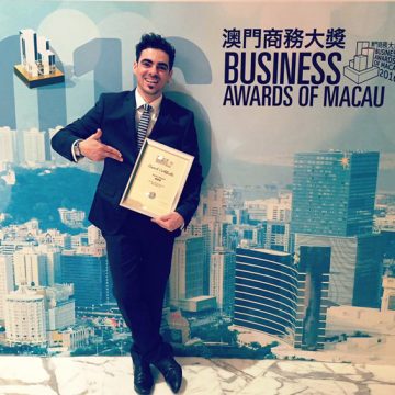 Almeirinense recebe prémio em Macau