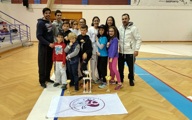 Taekwondo 20km de Almeirim bicampeão absoluto por equipas na Nazaré Taekwondo 20km de Almeirim bicampeão absoluto por equipas na Nazaré