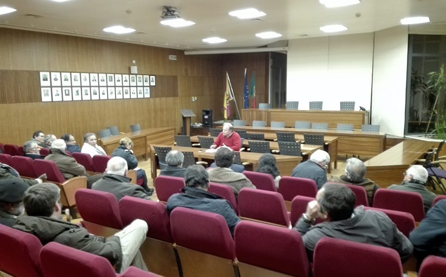Alargamento da “Estrada do Meio” com pernas para andar