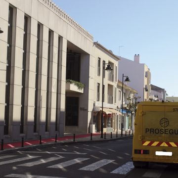 Contrastes – Câmara Municipal