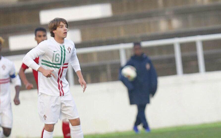 “Nosso menino de ouro” chega à seleção nacional e marca na estreia