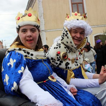 Carnaval de Benfica do Ribatejo atrai milhares de espetadores (fotos e vídeo)