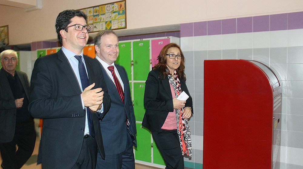 Secretário de Estado da Juventude e do Desporto visita escola de Fazendas de Almeirim (c/ fotos e vídeo)