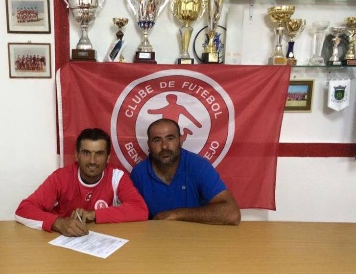 Alexandre Sá Pereira arruma botas