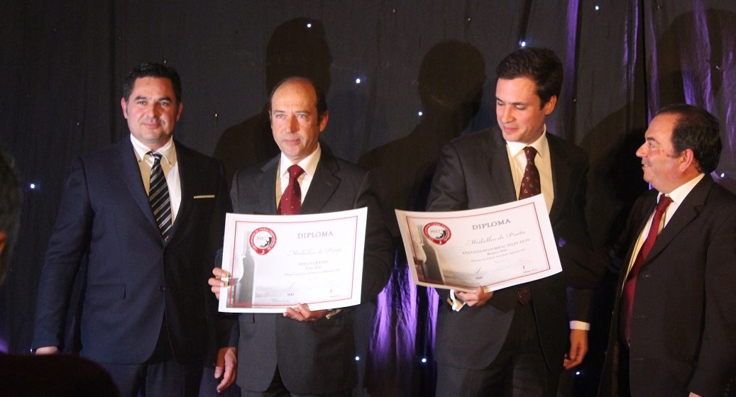 Restaurantes, enólogos , empresas e vinhos de Almeirim na Gala Vinhos do Tejo (c/ fotos) Restaurantes, enólogos , empresas e vinhos de Almeirim na Gala Vinhos do Tejo (c/ fotos)