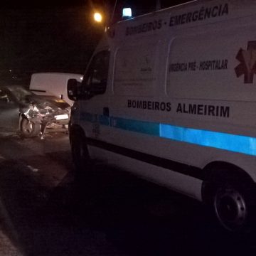 Choque frontal provoca três feridos