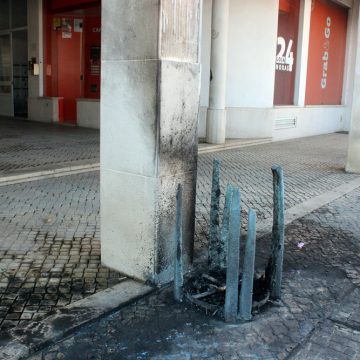 Ato de vandalismo provoca incêndio no centro de Almeirim