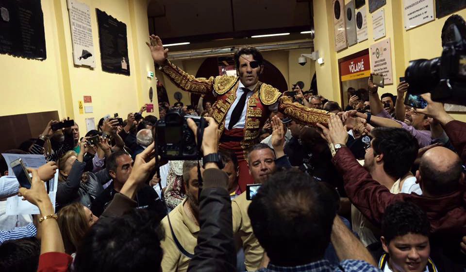 Noite mágica no Campo Pequeno – Padilla arrasou Noite mágica no Campo Pequeno – Padilla arrasou