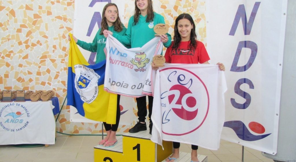 Cinco almeirinenses no pódio do Torneio do Nadador Completo