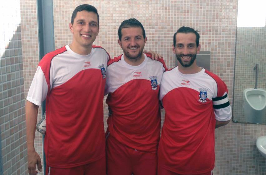 Atletas do U. Almeirim e Fazendense no jogo de consagração do campeão Coruchense Atletas do U. Almeirim e Fazendense no jogo de consagração do campeão Coruchense