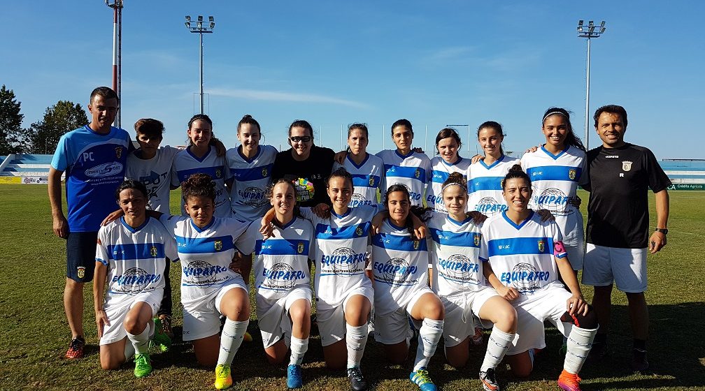 “Dá muita confiança para o futuro”, diz Pedro Coelho após a estreia da equipa futebol feminino