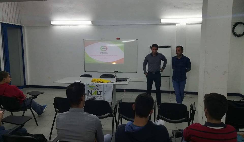 Hugo Miguel partilhou experiências com almeirinenses